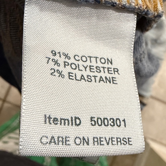 L.L. Bean Women's Straight Leg Jeans in Deep Blue - Picture 4 of 4